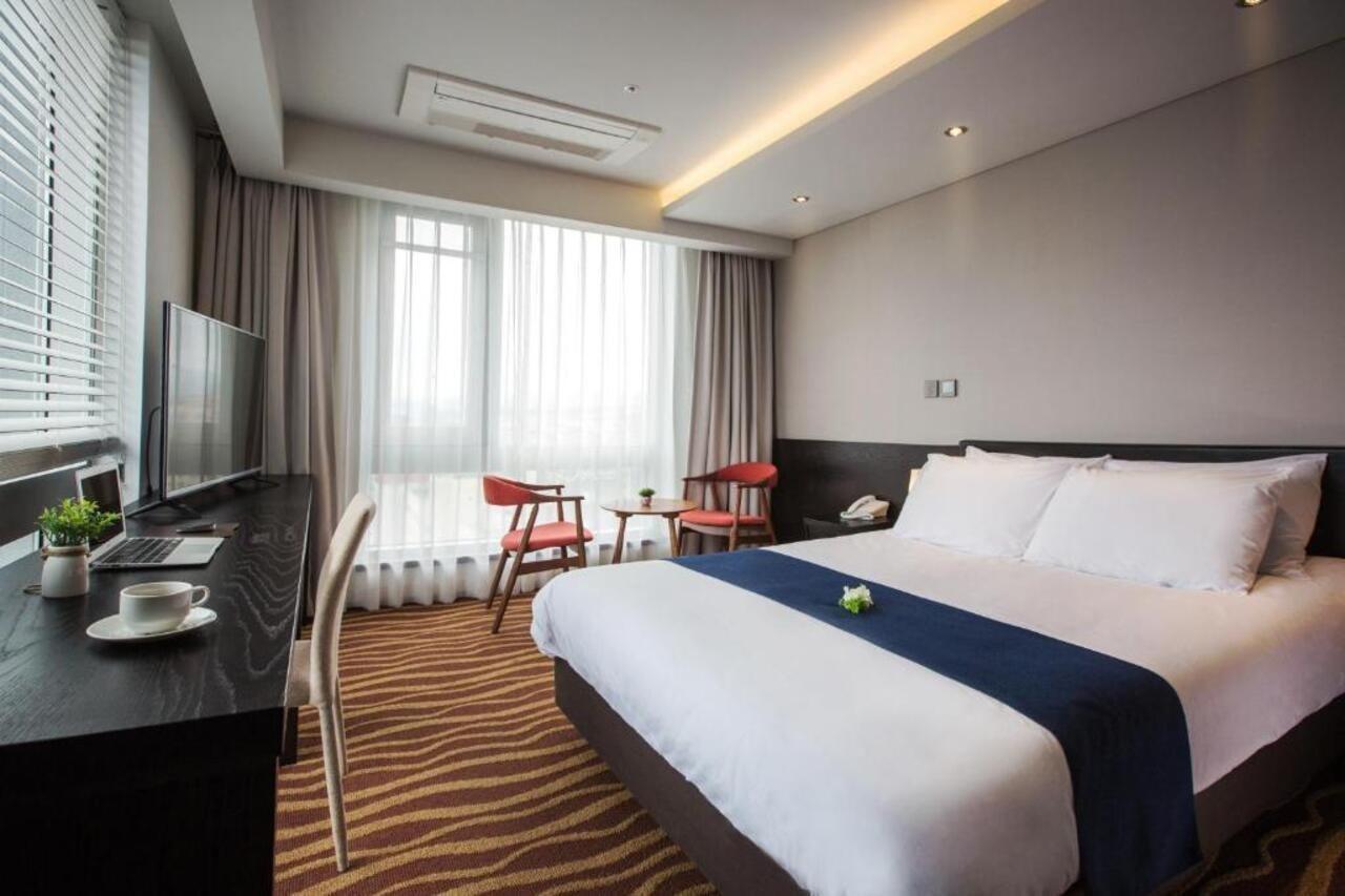 Gloucester Hotel Jeju by Eksteriør bilde