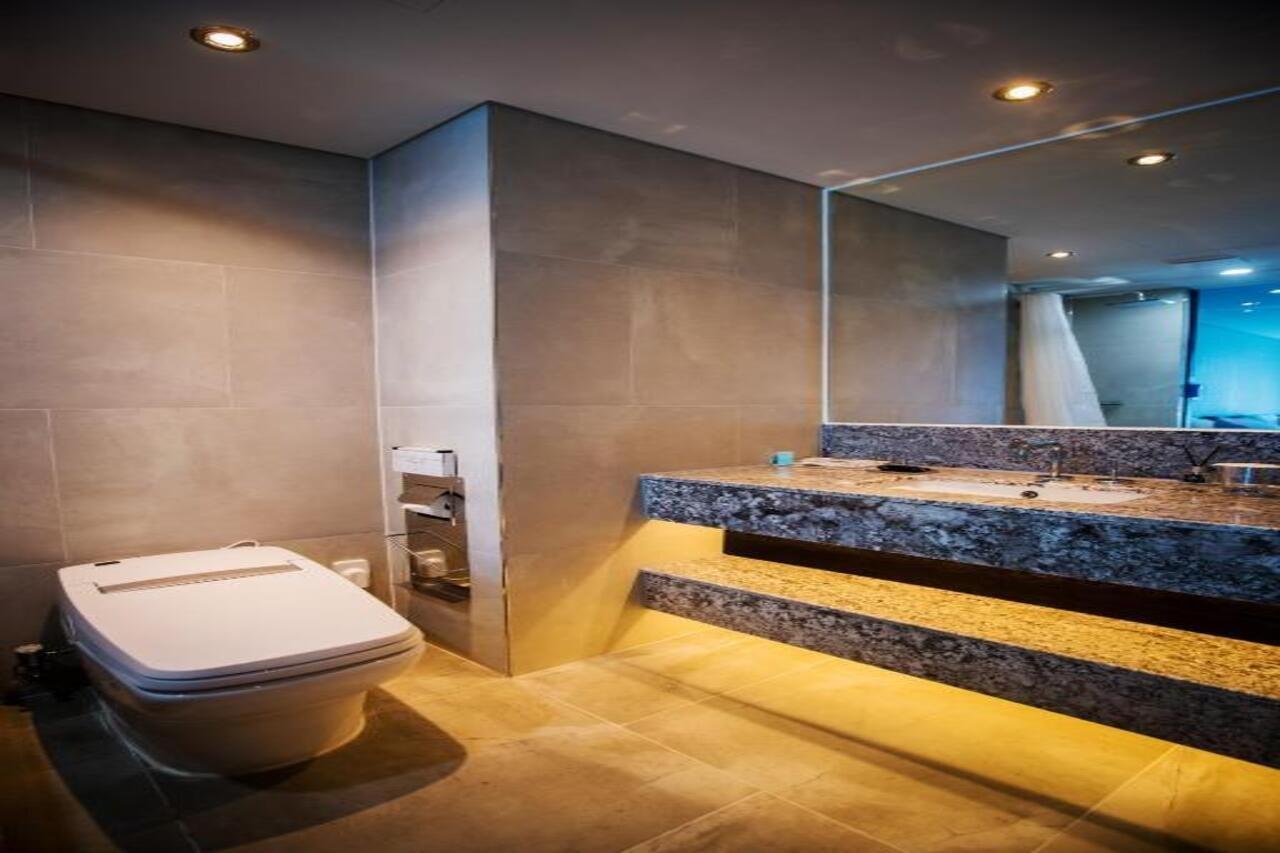 Gloucester Hotel Jeju by Eksteriør bilde