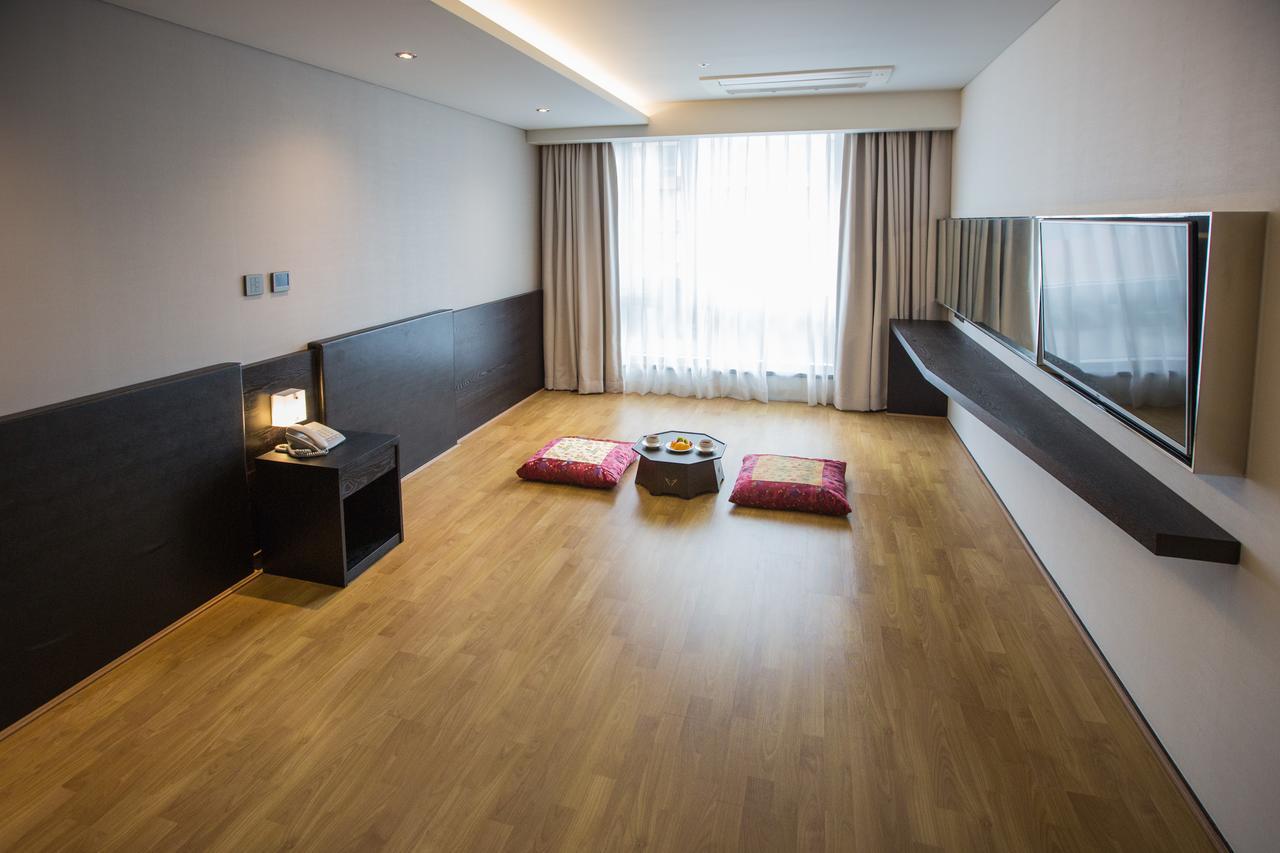 Gloucester Hotel Jeju by Eksteriør bilde