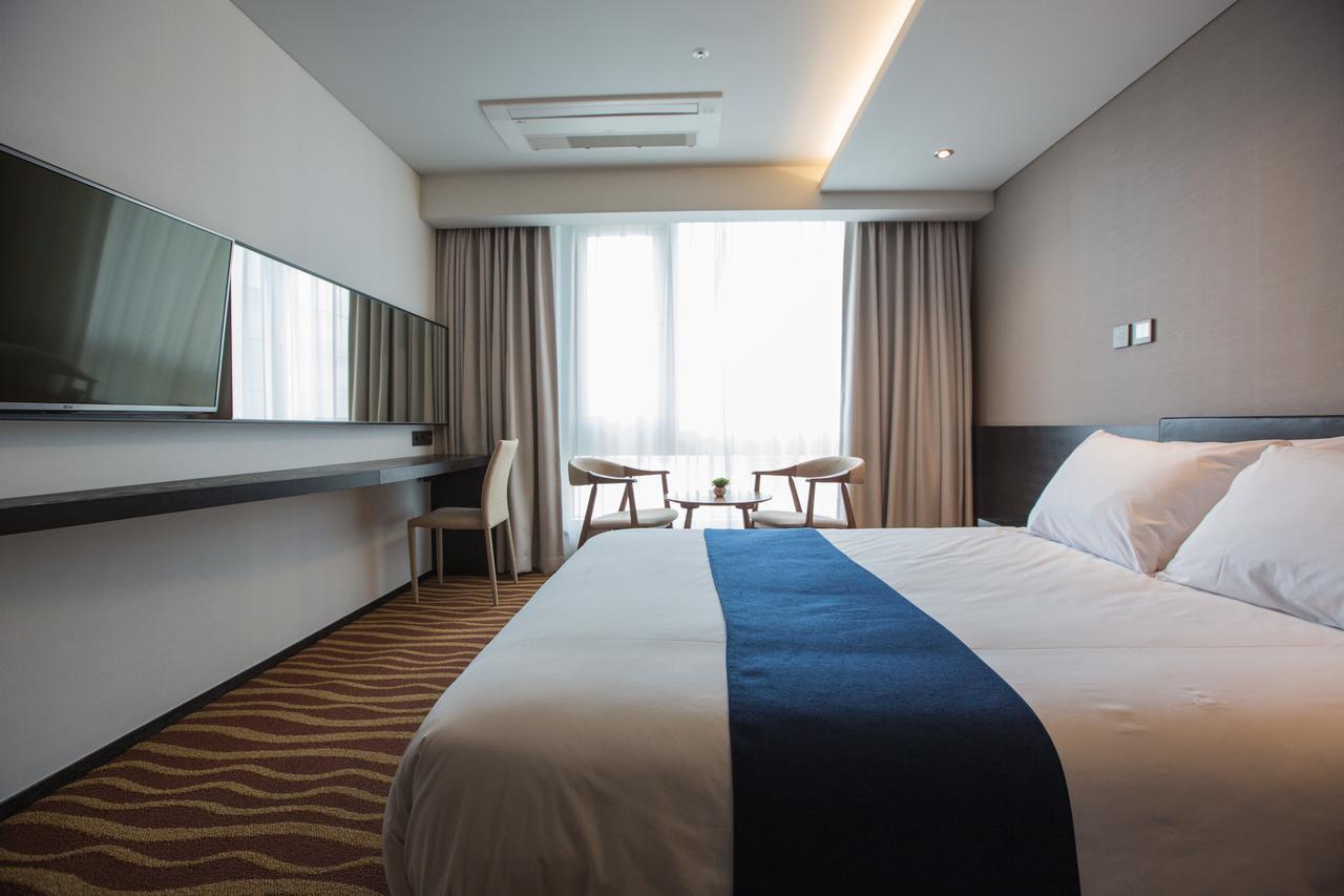 Gloucester Hotel Jeju by Eksteriør bilde