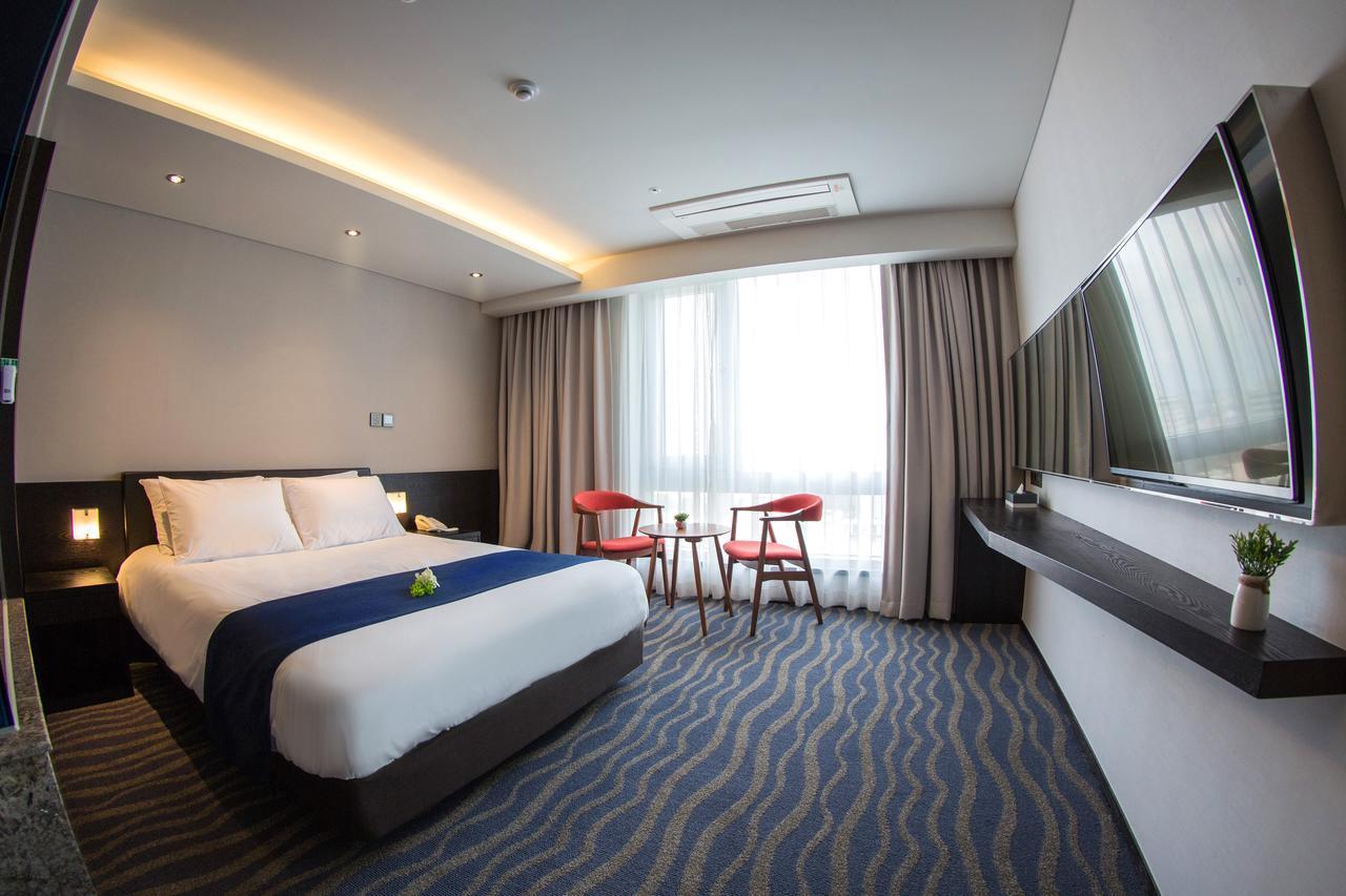 Gloucester Hotel Jeju by Eksteriør bilde