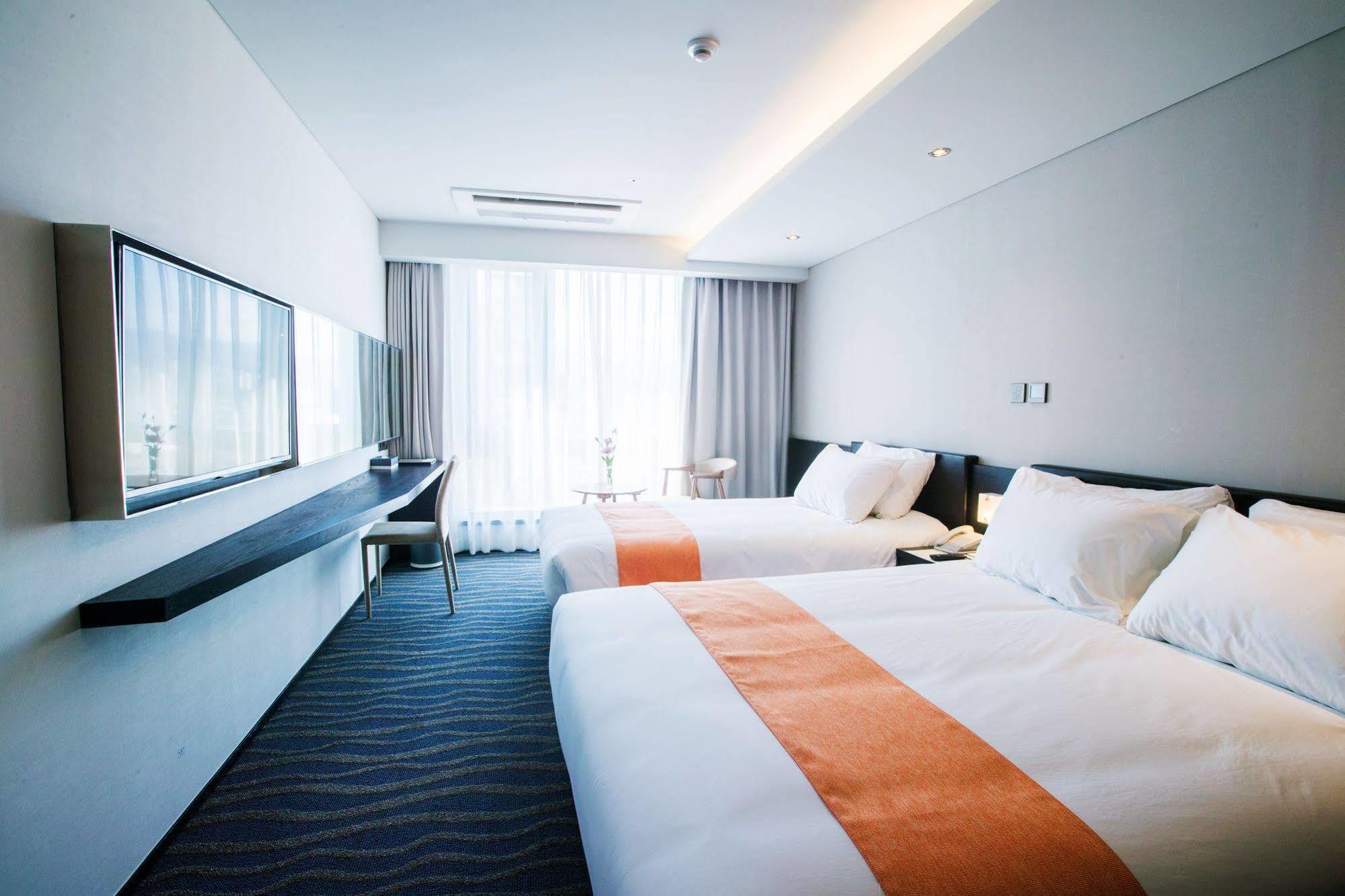 Gloucester Hotel Jeju by Eksteriør bilde